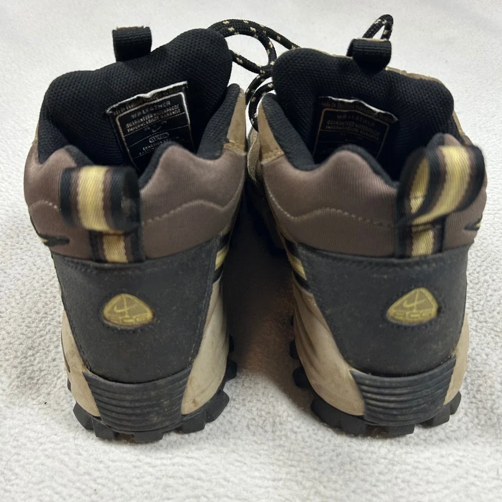 Vintage Nike ACG Air Hiking Boots Shoe Mens 8 Brown Tan Waterproof Leather Trail
